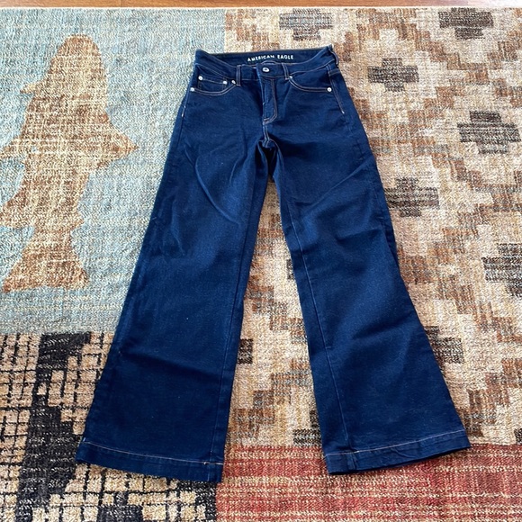 AE Wide leg jeans like new 4S - Picture 2 of 8